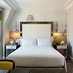 Hilton Opera