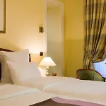 Hilton Opera Hotell
