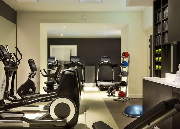 Hilton Opera Hotel 4*