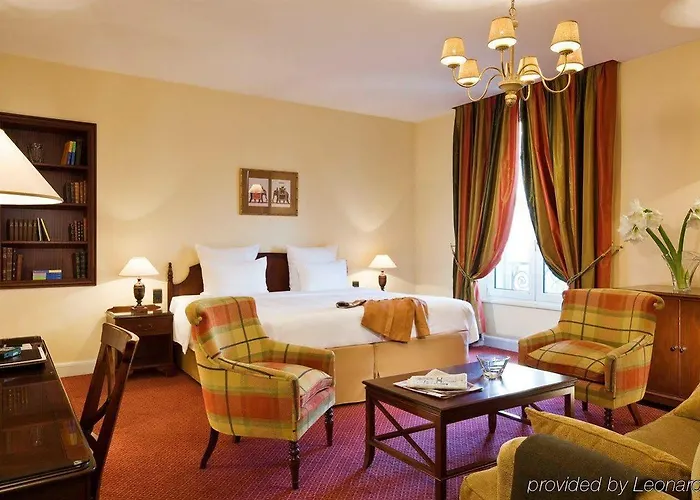 Hilton Opera 4* פריז