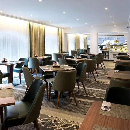 Hilton Opera Ξενοδοχείο 4*