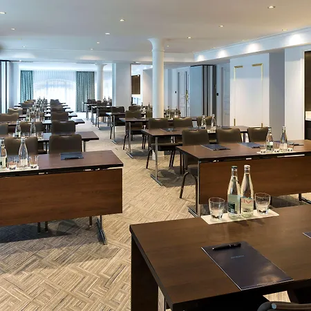 Hilton Opéra Hotel 4*
