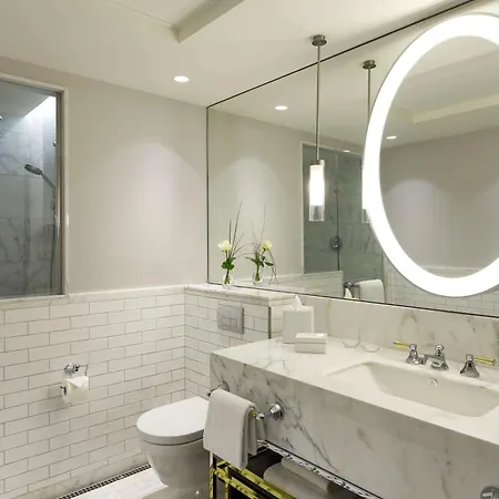 Ξενοδοχείο Hilton Opera 4*