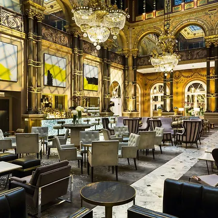 Hilton Opera 4*