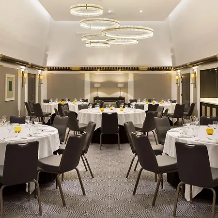 Ξενοδοχείο Hilton Opera 4*