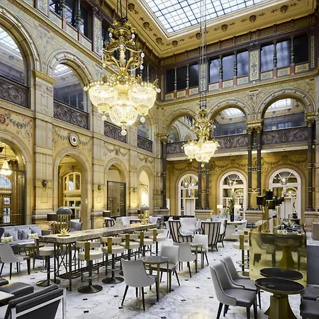 Hilton Opera 4*