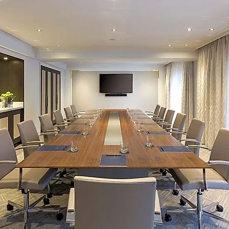 Hotel Hilton Opera 4*