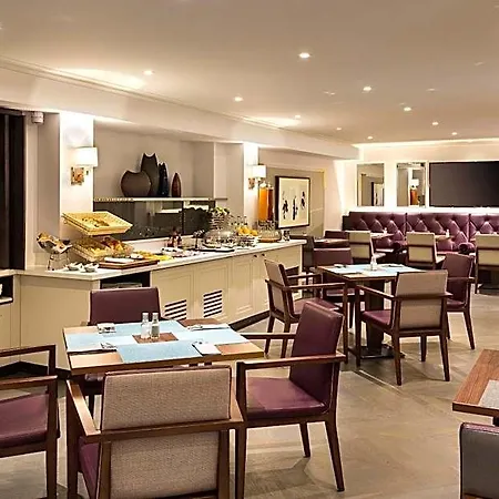 Hilton Opera