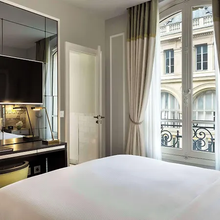 Hilton Opera