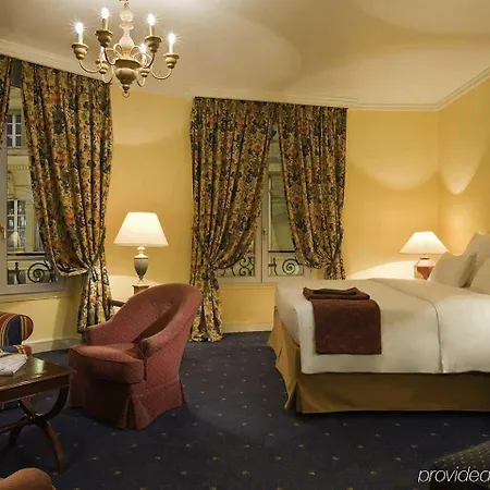 Hilton Opera 4* פריז