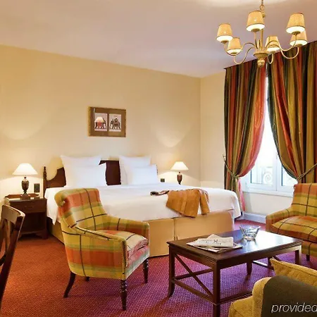 ヒルトン オペラ 4* パリ