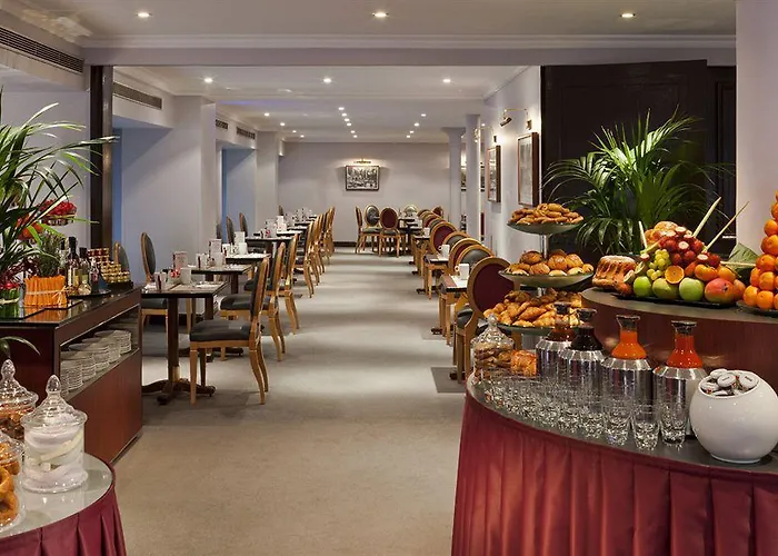 호텔 힐튼 오페라