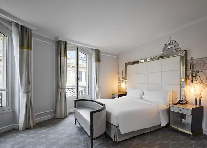 Hilton Opera Hotel 4*