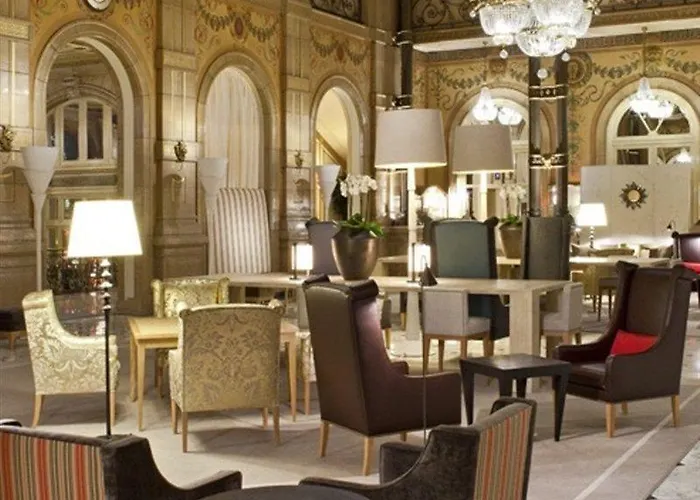 힐튼 오페라 호텔 4*