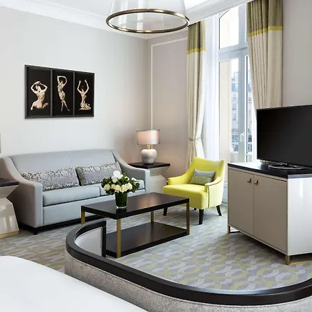 Отель Hilton Opera 4*