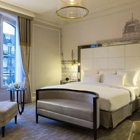 Hilton Opera Отель 4*