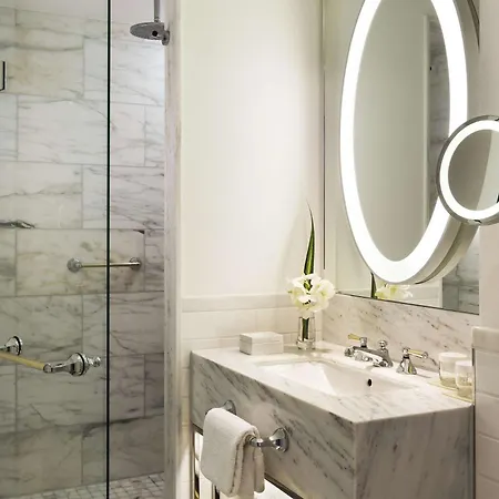 Отель Hilton Opera 4*