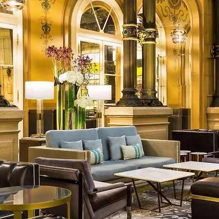 Hilton Opera Отель 4*