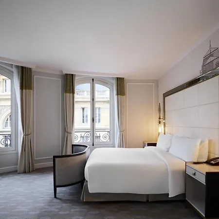 Hilton Opera Отель