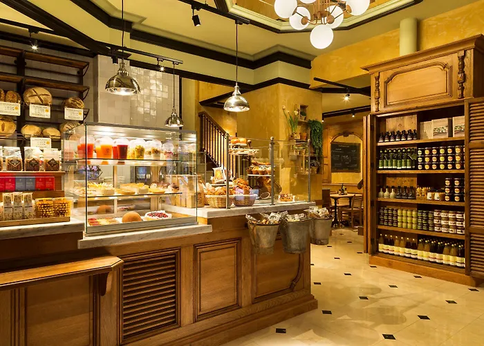 ホテル ヒルトン オペラ 4*