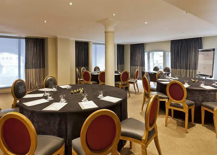 힐튼 오페라 파리