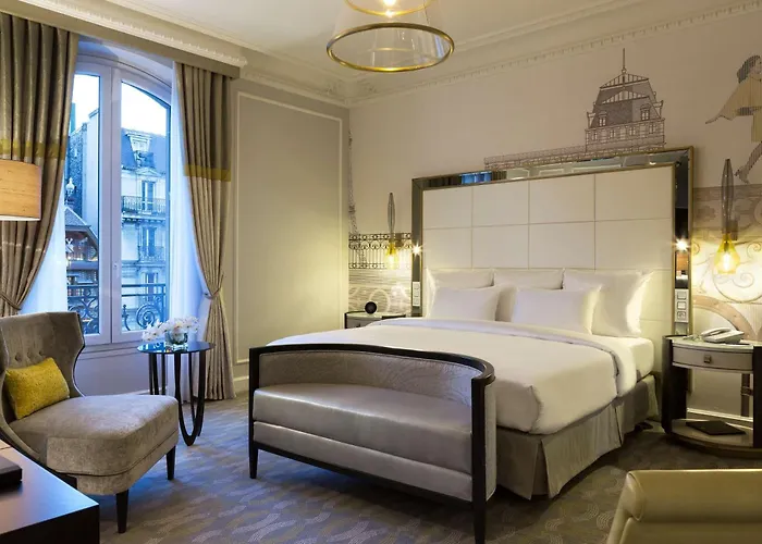 Hilton Opera Hotel 4*